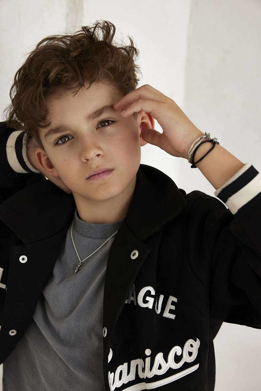 ANDĚL NÁRAMEK HEDVÁBÍ